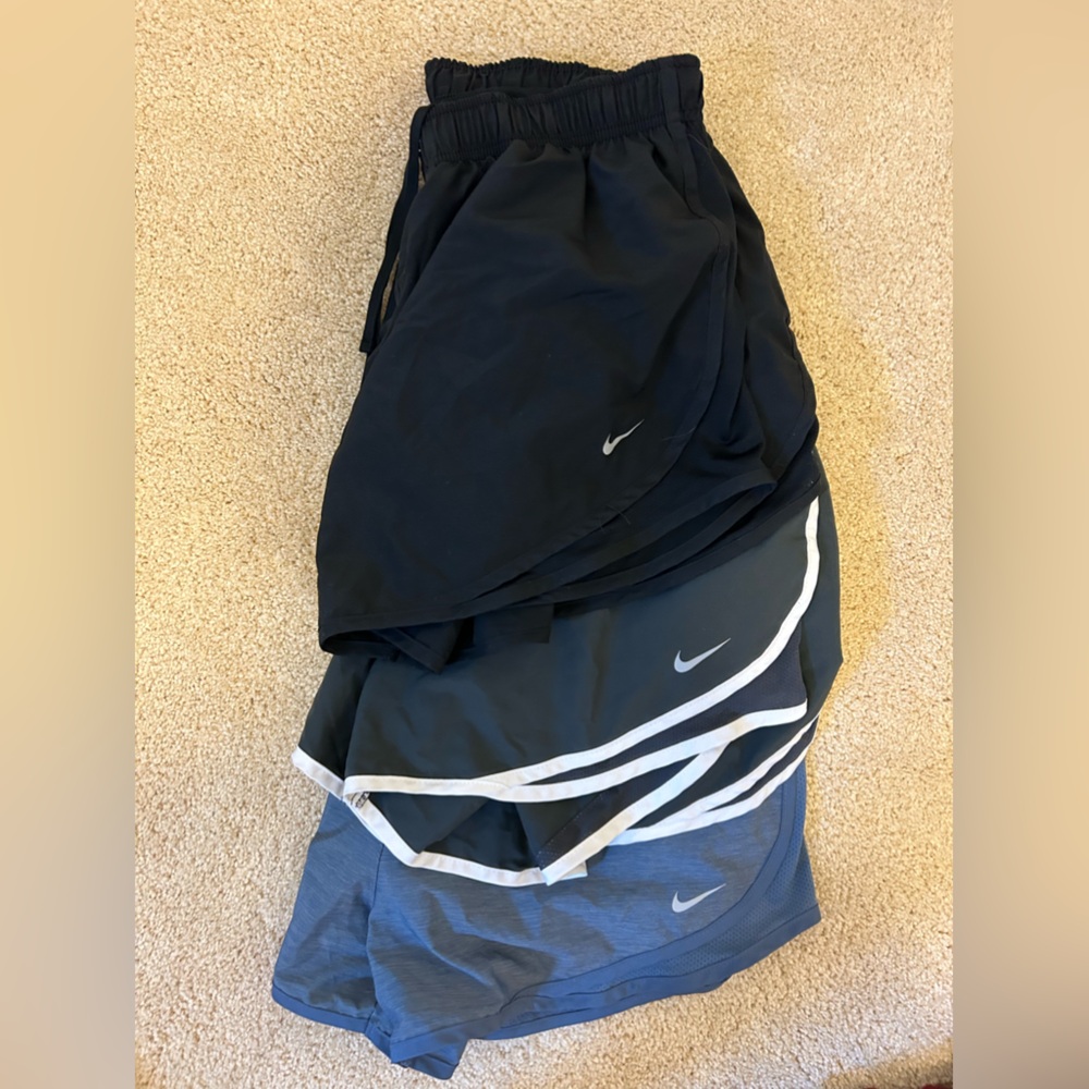 3 Nike shorts NWOT sz L